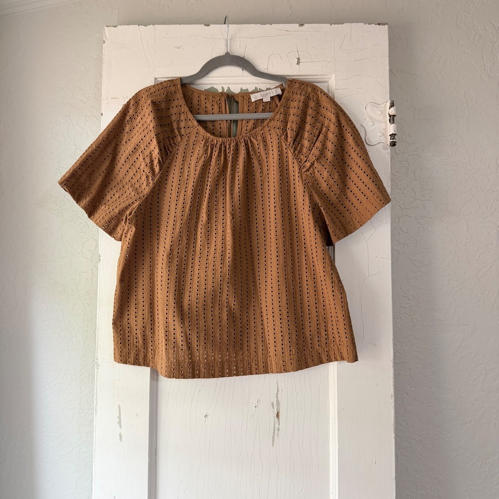 LOFT Brown Cotton Eyelet Short Sleeve Keyhole Back Blouse Medium RN140923